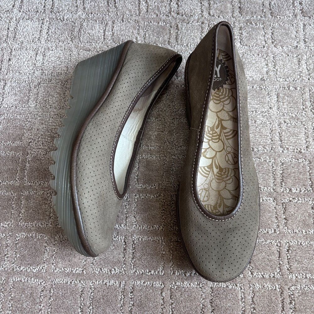 Fly London Yoni Wedge Slip On Shoes Women 40 / 9-9.5 Taupe Beige Leather Comfort